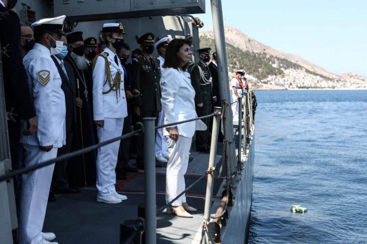 &Alpha;&iota;&kappa;.&Sigma;&alpha;&kappa;&epsilon;&lambda;&lambda;&alpha;&rho;&omicron;&pi;&omicron;ύ&lambda;&omicron;&upsilon; &sigma;&tau;&eta;&nu; &Psi;έ&rho;&iota;&mu;&omicron;: &Xi;&epsilon;&chi;&omega;&rho;&iota;&sigma;&tau;ό&sigmaf; &omicron; &pi;&alpha;&tau;&rho;&iota;&omega;&tau;&iota;&sigma;&mu;ό&sigmaf; &tau;&omega;&nu; &kappa;&alpha;&tau;&omicron;ί&kappa;&omega;&nu; &tau;&omega;&nu; &alpha;&kappa;&rho;&iota;&tau;&iota;&kappa;ώ&nu; &nu;&eta;&sigma;&iota;ώ&nu;