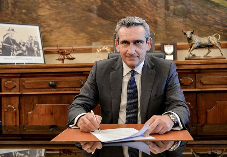 &Epsilon;&Kappa;&Tau;&Alpha;&Kappa;&Tau;&Eta; &Epsilon;&Iota;&Delta;&Eta;&Sigma;&Eta;: &Mu;&epsilon; &pi;&rho;&omega;&tau;&omicron;&beta;&omicron;&upsilon;&lambda;ί&alpha; &tau;&omicron;&upsilon; &Pi;&epsilon;&rho;&iota;&phi;&epsilon;&rho;&epsilon;&iota;ά&rho;&chi;&eta; &Gamma;. &Chi;&alpha;&tau;&zeta;&eta;&mu;ά&rho;&kappa;&omicron;&upsilon;, &sigma;&epsilon; &lambda;ύ&sigma;&eta; &omicron;&delta;&eta;&gamma;&epsilon;ί&tau;&alpha;&iota; &tau;&omicron; &delta;&iota;&pi;&lambda;ό &alpha;&kappa;&tau;&omicron;&pi;&lambda;&omicron;ϊ&kappa;ό &pi;&rho;ό&beta;&lambda;&eta;&mu;&alpha; &tau;&eta;&sigmaf; &beta;ό&rho;&epsilon;&iota;&alpha;&sigmaf; &Delta;&omega;&delta;&epsilon;&kappa;&alpha;&nu;ή&sigma;&omicron;&upsilon;