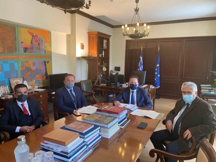 &Iota;&omega;ά&nu;&nu;&eta;&sigmaf; &Pi;&alpha;&pi;&pi;ά&sigmaf;: &Chi;&rho;&eta;&mu;&alpha;&tau;&omicron;&delta;ό&tau;&eta;&sigma;&eta; έ&rho;&gamma;&omega;&nu; &pi;&nu;&omicron;ή&sigmaf; &gamma;&iota;&alpha; &Delta;.&Epsilon;.&Upsilon;.&Alpha;