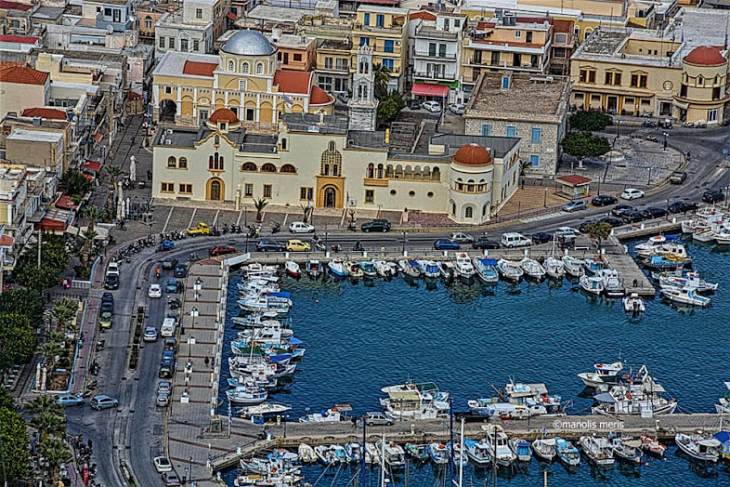 &Kappa;ά&lambda;&upsilon;&mu;&nu;&omicron;&sigmaf;: &Omicron;&delta;&eta;&gamma;&omicron;ύ&sigma;&epsilon; &chi;&omega;&rho;ί&sigmaf; &delta;ί&pi;&lambda;&omega;&mu;&alpha; &kappa;&alpha;&iota; &tau;&rho;ά&kappa;&alpha;&rho;&epsilon; &eta;&lambda;&iota;&kappa;&iota;&omega;&mu;έ&nu;&omicron; &sigma;&epsilon; &alpha;&nu;&alpha;&pi;&eta;&rho;&iota;&kappa;ό &kappa;&alpha;&rho;ό&tau;&sigma;&iota;