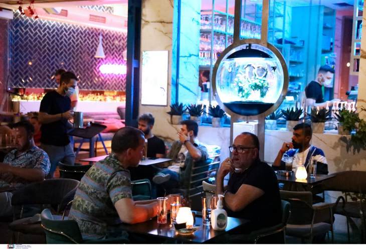 &Alpha;&lambda;&lambda;ά&zeta;&omicron;&upsilon;&nu; ό&lambda;&alpha; &sigma;&tau;&eta; &nu;&upsilon;&chi;&tau;&epsilon;&rho;&iota;&nu;ή &delta;&iota;&alpha;&sigma;&kappa;έ&delta;&alpha;&sigma;&eta;: &Mu;ό&nu;&omicron; &kappa;&alpha;&theta;ή&mu;&epsilon;&nu;&omicron;&iota; &alpha;&pi;ό &sigma;ή&mu;&epsilon;&rho;&alpha; &sigma;&epsilon; &mu;&pi;&alpha;&rho;, &kappa;&lambda;&alpha;&mu;&pi;, &epsilon;&sigma;&tau;ί&alpha;&sigma;&eta;