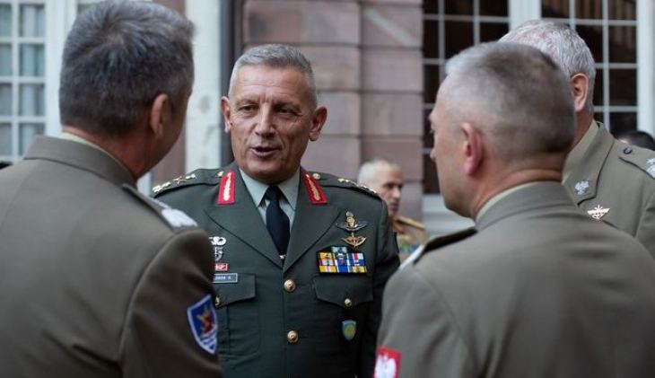 &Alpha;/&Gamma;&Epsilon;&Epsilon;&Theta;&Alpha;: "&Omicron;&pi;&omicron;&iota;&omicron;&sigmaf; &tau;&omicron;&lambda;&mu;ή&sigma;&epsilon;&iota; &nu;&alpha; &pi;&alpha;&tau;ή&sigma;&epsilon;&iota; &epsilon;&lambda;&lambda;&eta;&nu;&iota;&kappa;ό έ&delta;&alpha;&phi;&omicron;&sigmaf;, &theta;&alpha; &tau;&omicron;&nu; &kappa;ά&psi;&omicron;&upsilon;&mu;&epsilon;"