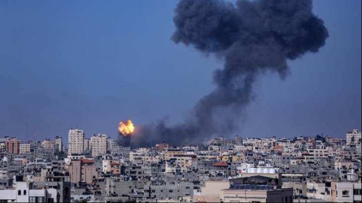 Σκηνικό πολέμου στη Μέση Ανατολή: Ρουκέτες και εκρήξεις στο Τελ Αβίβ - Σφυροκοπείται η Γάζα