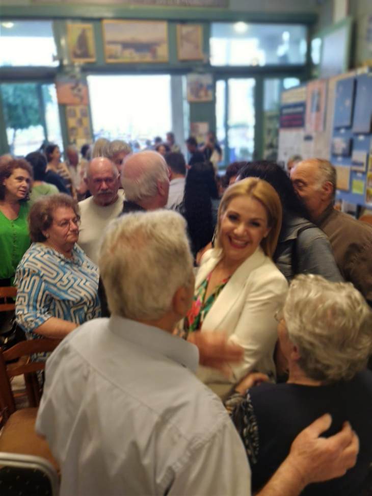&Mu;ί&kappa;&alpha; &Iota;&alpha;&tau;&rho;ί&delta;&eta; &alpha;&pi;ό &Kappa;ά&lambda;&upsilon;&mu;&nu;&omicron;: &laquo;&Xi;&epsilon;&kappa;ά&theta;&alpha;&rho;&omicron; &tau;&omicron; &mu;ή&nu;&upsilon;&mu;&alpha; &alpha;&pi;ό &epsilon;&delta;ώ, &tau;&alpha; &sigma;ύ&nu;&omicron;&rho;&alpha; &tau;&eta;&sigmaf; &Epsilon;&lambda;&lambda;ά&delta;&alpha;&sigmaf;: &Epsilon;&theta;&nu;&iota;&kappa;ή &alpha;&nu;&alpha;&gamma;&kappa;&alpha;&iota;ό&tau;&eta;&tau;&alpha; &eta; &iota;&sigma;&chi;&upsilon;&rho;ή &kappa;&alpha;&iota; &alpha;&upsilon;&tau;&omicron;&delta;ύ&nu;&alpha;&mu;&eta; &kappa;&upsilon;&beta;έ&rho;&nu;&eta;&sigma;&eta;&raquo;.