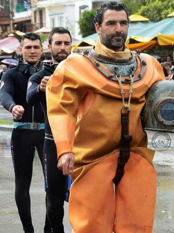 &Pi;&lambda;&alpha;&kappa;&iota;&omega;&tau;ά&kappa;&eta;&sigmaf;: &Eta; &Sigma;&chi;&omicron;&lambda;ή &Delta;&upsilon;&tau;ώ&nu; &Kappa;&alpha;&lambda;ύ&mu;&nu;&omicron;&upsilon; &theta;&alpha; &gamma;ί&nu;&epsilon;&iota; &pi;&rho;ό&tau;&upsilon;&pi;&omicron; &epsilon;&iota;&delta;&iota;&kappa;ή&sigmaf; &epsilon;&pi;&alpha;&gamma;&gamma;&epsilon;&lambda;&mu;&alpha;&tau;&iota;&kappa;ή&sigmaf; &sigma;&chi;&omicron;&lambda;ή&sigmaf;