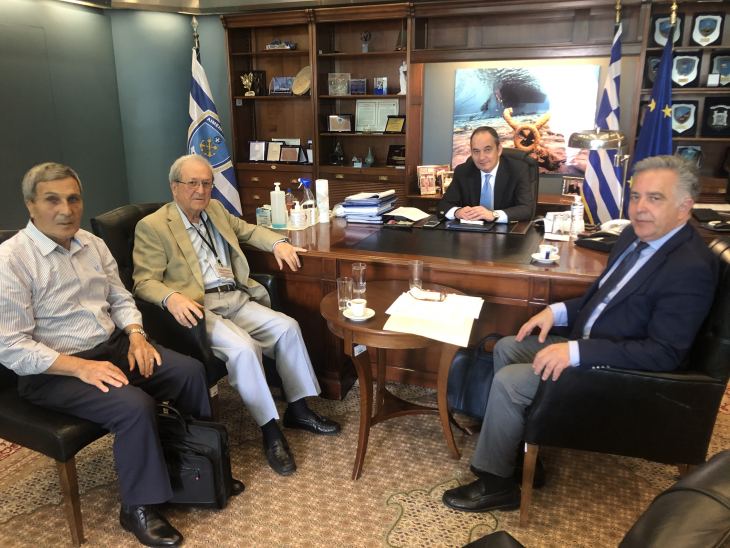 &Sigma;&upsilon;&nu;ά&nu;&tau;&eta;&sigma;&eta; &tau;&omicron;&upsilon; &Beta;&omicron;&upsilon;&lambda;&epsilon;&upsilon;&tau;ή &Delta;&omega;&delta;&epsilon;&kappa;&alpha;&nu;ή&sigma;&omicron;&upsilon; &Beta;&alpha;&sigma;ί&lambda;&eta;&sigmaf; &Alpha;. &Upsilon;&psi;&eta;&lambda;ά&nu;&tau;&eta; &mu;&epsilon; &tau;&omicron;&nu; &Upsilon;&pi;&omicron;&upsilon;&rho;&gamma;ό &Epsilon;&mu;&pi;&omicron;&rho;&iota;&kappa;ή&sigmaf; &Nu;&alpha;&upsilon;&tau;&iota;&lambda;ί&alpha;&sigmaf; &kappa;. &Gamma;&iota;ά&nu;&nu;&eta; &Pi;&lambda;&alpha;&kappa;&iota;&omega;&tau;ά&kappa;&eta; &gamma;&iota;&alpha; &theta;έ&mu;&alpha;&tau;&alpha; &tau;&eta;&sigmaf; &Delta;&omega;&delta;&epsilon;&kappa;&alpha;&nu;ή&sigma;&omicron;&upsilon;