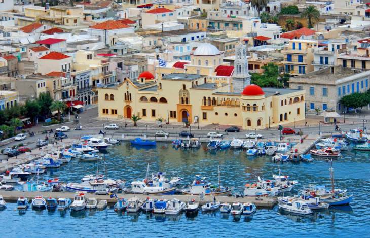 &Sigma;&upsilon;&nu;&epsilon;&chi;ί&zeta;&epsilon;&iota; &sigma;&tau;&omicron; &laquo;&beta;&alpha;&theta;ύ &kappa;ό&kappa;&kappa;&iota;&nu;&omicron;&raquo; &eta; &Kappa;ά&lambda;&upsilon;&mu;&nu;&omicron;&sigmaf;, &eta; &Lambda;έ&rho;&omicron;&sigmaf; &kappa;&alpha;&iota; &eta; &Rho;ό&delta;&omicron;&sigmaf; - &Beta;&gamma;&alpha;ί&nu;&epsilon;&iota; &alpha;&pi;ό &tau;&omicron; &laquo;&beta;&alpha;&theta;ύ &kappa;ό&kappa;&kappa;&iota;&nu;&omicron;&raquo; &eta; &Alpha;&sigma;&tau;&upsilon;&pi;ά&lambda;&alpha;&iota;&alpha; - &Mu;&pi;&alpha;ί&nu;&epsilon;&iota; &eta; &Kappa;&omega;&sigmaf;