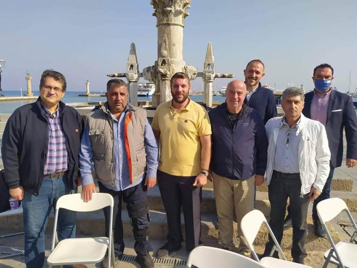 &Chi;&alpha;&rho;. &Kappa;ό&kappa;&kappa;&iota;&nu;&omicron;&sigmaf;: &Sigma;&tau;&eta;&nu; &ldquo;&Gamma;&alpha;&sigma;&tau;&rho;&omicron;&nu;&omicron;&mu;&iota;&kappa;ή &Pi;&epsilon;&rho;&iota;&phi;έ&rho;&epsilon;&iota;&alpha;&rdquo; &tau;&eta;&sigmaf; &Epsilon;&upsilon;&rho;ώ&pi;&eta;&sigmaf; &eta; &Epsilon;&sigma;&tau;ί&alpha;&sigma;&eta; &upsilon;&pi;&omicron;&phi;έ&rho;&epsilon;&iota;!