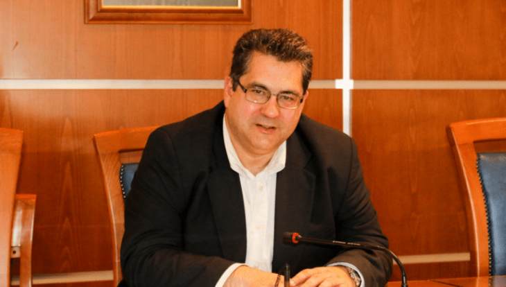 &Kappa;ό&kappa;&kappa;&iota;&nu;&omicron;&sigmaf;:&Pi;&alpha;&nu;ά&kappa;&rho;&iota;&beta;&alpha; &epsilon;&gamma;&kappa;&alpha;ί&nu;&iota;&alpha;, &gamma;&iota;&alpha; &tau;&eta; &gamma;έ&phi;&upsilon;&rho;&alpha; &pi;&omicron;&upsilon; &delta;&epsilon;&nu; &sigma;&upsilon;&nu;&tau;ή&rho;&eta;&sigma;&alpha;&nu;