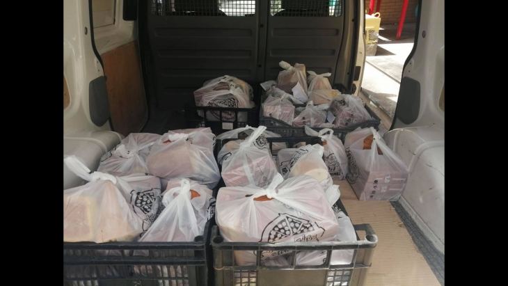 &Sigma;&epsilon;&mu;&nu;ά &kappa;&alpha;&iota; &tau;&alpha;&pi;&epsilon;&iota;&nu;ά ... &pi;&rho;&omega;&tau;&omicron;&beta;&omicron;&upsilon;&lambda;ί&epsilon;&sigmaf; &alpha;&lambda;&lambda;&eta;&lambda;&epsilon;&gamma;&gamma;ύ&eta;&sigmaf; &pi;&rho;&omicron;&sigmaf; &tau;&omicron;&nu; &sigma;&upsilon;&nu;ά&nu;&theta;&rho;&omega;&pi;&omicron;- Έ&kappa;&kappa;&lambda;&eta;&sigma;&eta; &gamma;&iota;&alpha; &pi;&epsilon;&rho;&iota;&sigma;&sigma;ό&tau;&epsilon;&rho;&eta; &beta;&omicron;ή&theta;&epsilon;&iota;&alpha;