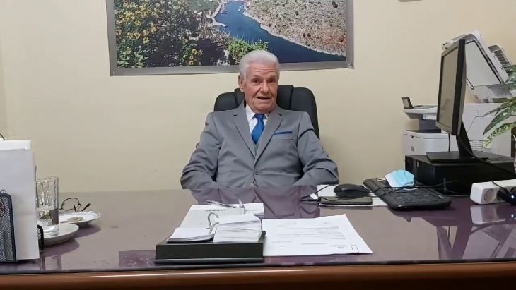 &Epsilon;&pi;&iota;&tau;ή&delta;&epsilon;&iota;&omicron;&iota; &alpha;&pi;&alpha;&tau;&epsilon;ώ&nu;&epsilon;&sigmaf; &chi;&rho;&eta;&sigma;&iota;&mu;&omicron;&pi;&omicron;&iota;ώ&nu;&tau;&alpha;&sigmaf; &tau;&omicron; ό&nu;&omicron;&mu;&alpha; &tau;&omicron;&upsilon; &Alpha;&nu;&tau;&iota;&delta;&eta;&mu;ά&rho;&chi;&omicron;&upsilon; &Omicron;&iota;&kappa;&omicron;&nu;&omicron;&mu;&iota;&kappa;ώ&nu; &kappa;. &Eta;&lambda;ί&alpha; &Tau;&sigma;έ&rho;&omicron;&upsilon; &pi;&rho;&omicron;&sigma;&pi;ά&theta;&eta;&sigma;&alpha;&nu; &nu;&alpha; &epsilon;&xi;&alpha;&pi;&alpha;&tau;ή&sigma;&omicron;&upsilon;&nu; &sigma;&upsilon;&mu;&pi;&alpha;&tau;&rho;&iota;ώ&tau;&epsilon;&sigmaf; &mu;&alpha;&sigmaf;