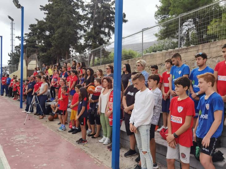 &Alpha;&gamma;&iota;&alpha;&sigma;&mu;ό&sigmaf; &gamma;&iota;&alpha; &tau;&eta;&nu; &omicron;&mu;ά&delta;&alpha; &Epsilon;&Alpha;&Kappa;&Alpha; &gamma;&iota;&alpha; &tau;&eta;&nu; &nu;έ&alpha; &alpha;&gamma;&omega;&nu;&iota;&sigma;&tau;&iota;&kappa;ή &chi;&rho;&omicron;&nu;&iota;ά