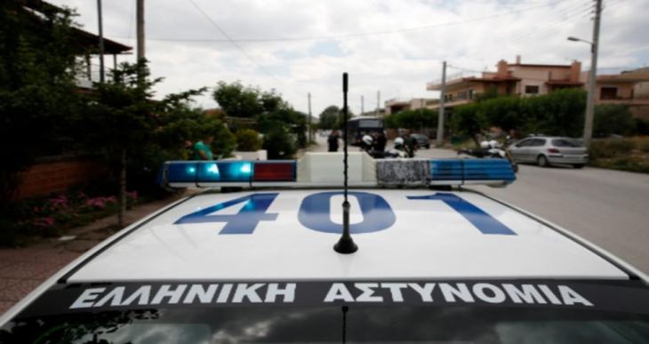 &Tau;&rho;&epsilon;&iota;&sigmaf; &sigma;&upsilon;&lambda;&lambda;ή&psi;&epsilon;&iota;&sigmaf; &gamma;&iota;&alpha; &tau;&omicron; &nu;&epsilon;&kappa;&rho;ό &beta;&rho;έ&phi;&omicron;&sigmaf; &sigma;&epsilon; &alpha;&rho;&delta;&epsilon;&upsilon;&tau;&iota;&kappa;ό &kappa;&alpha;&nu;ά&lambda;&iota; &sigma;&tau;&iota;&sigmaf; &Sigma;έ&rho;&rho;&epsilon;&sigmaf;