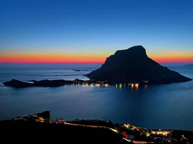 &Sigma;&epsilon; &beta;&alpha;&theta;ύ &kappa;ό&kappa;&kappa;&iota;&nu;&omicron; &eta; &Kappa;ά&lambda;&upsilon;&mu;&nu;&omicron;&sigmaf; &xi;&alpha;&nu;ά...