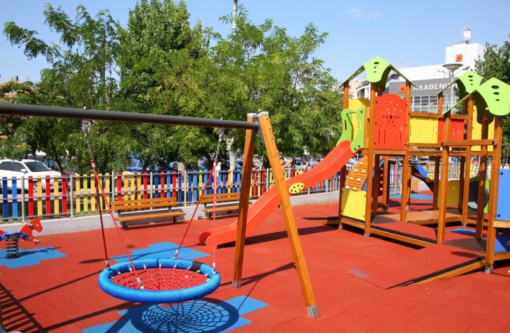 7 &mu;ή&nu;&epsilon;&sigmaf; ... &alpha;&lambda;&lambda;ά &kappa;&alpha;&iota; 10 &chi;&rho;ό&nu;&iota;&alpha; &pi;&omicron;&upsilon; &omicron;&iota; &delta;&eta;&mu;&omicron;&tau;&iota;&kappa;έ&sigmaf; &alpha;&rho;&chi;έ&sigmaf; έ&chi;&omicron;&upsilon;&nu; &alpha;&phi;ή&sigma;&epsilon;&iota; &tau;&omicron; &nu;&eta;&sigma;ί &chi;&omega;&rho;ί&sigmaf; &pi;&alpha;&iota;&delta;&iota;&kappa;έ&sigmaf; &chi;&alpha;&rho;έ&sigmaf;...