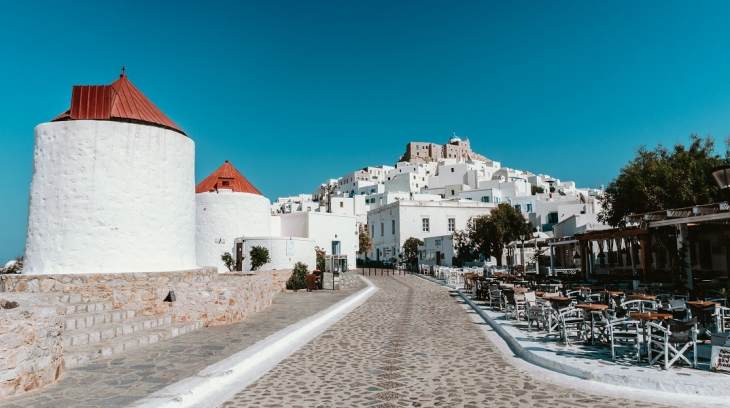 &Eta; &Alpha;&sigma;&tau;&upsilon;&pi;ά&lambda;&alpha;&iota;&alpha; &sigma;&tau;&eta;&nu; &kappa;&omicron;&rho;&upsilon;&phi;ή &tau;&omega;&nu; &epsilon;&nu;&alpha;&lambda;&lambda;&alpha;&kappa;&tau;&iota;&kappa;ώ&nu; &pi;&rho;&omicron;&omicron;&rho;&iota;&sigma;&mu;ώ&nu;