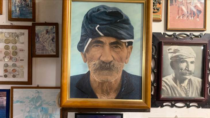 &Phi;ά&gamma;&alpha;&mu;&epsilon; &sigma;&tau;&eta;&nu; &alpha;&kappa;&rho;&iota;&tau;&iota;&kappa;ή &tau;&alpha;&beta;έ&rho;&nu;&alpha; &tau;&omicron;&upsilon; &Mu;&alpha;&nu;ώ&lambda;&alpha; - ύ&mu;&nu;&omicron;&sigmaf; &sigma;&tau;&eta;&nu; &Psi;έ&rho;&iota;&mu;&omicron; &alpha;&pi;ό &tau;&omicron; gastronomos.gr