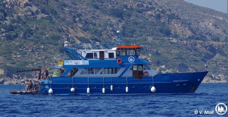 O &laquo;Aegean Explorer&raquo; &sigma;&tau;&eta; &Mu;ά&chi;&eta; &gamma;&iota;&alpha; &tau;&eta;&nu; &Pi;&rho;&omicron;&sigma;&tau;&alpha;&sigma;ί&alpha; &tau;&omega;&nu; &Theta;&alpha;&lambda;&alpha;&sigma;&sigma;ώ&nu; &mu;&alpha;&sigmaf;