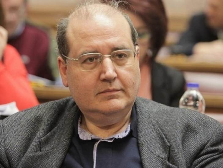 &Delta;ή&lambda;&omega;&sigma;&eta; &tau;&omicron;&upsilon; &tau;&omicron;&mu;&epsilon;ά&rho;&chi;&eta; &Pi;&alpha;&iota;&delta;&epsilon;ί&alpha;&sigmaf; &tau;&eta;&sigmaf; &Kappa;.&Omicron;. &tau;&omicron;&upsilon; &Sigma;&Upsilon;&Rho;&Iota;&Zeta;&Alpha; &ndash; &Pi;&rho;&omicron;&omicron;&delta;&epsilon;&upsilon;&tau;&iota;&kappa;ή &Sigma;&upsilon;&mu;&mu;&alpha;&chi;ί&alpha;, &Nu;ί&kappa;&omicron;&upsilon; &Phi;ί&lambda;&eta;  &laquo;&Tau;&alpha; &sigma;&chi;&omicron;&lambda;&epsilon;ί&alpha; &alpha;&nu;&omicron;ί&gamma;&omicron;&upsilon;&nu; &chi;&omega;&rho;ί&sigmaf; &sigma;&chi;έ&delta;&iota;&omicron;&raquo;