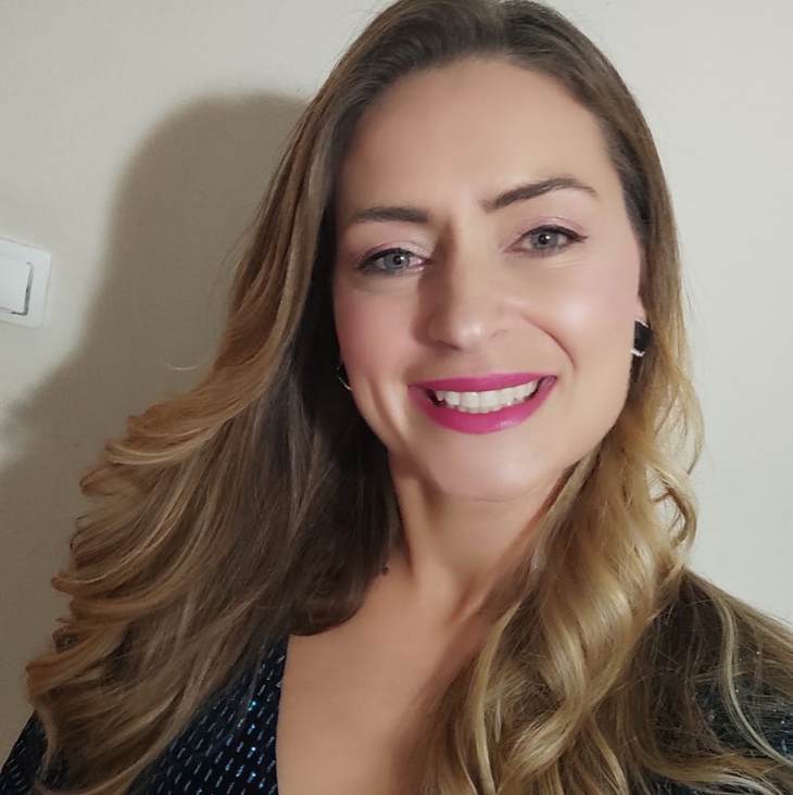 &Eta; &Kappa;&alpha;&lambda;&omicron;&tau;ί&nu;&alpha; &alpha;&kappa;&omicron;&lambda;&omicron;ύ&theta;&eta;&sigma;&epsilon; &tau;&omicron; ό&nu;&epsilon;&iota;&rho;&omicron; &tau;&eta;&sigmaf;, &tau;&omicron; &pi;έ&tau;&upsilon;&chi;&epsilon; &kappa;&alpha;&iota; &tau;ώ&rho;&alpha; &epsilon;&upsilon;&chi;&alpha;&rho;&iota;&sigma;&tau;&epsilon;ί &tau;&omicron;&upsilon;&sigmaf; &alpha;&nu;&theta;&rho;ώ&pi;&omicron;&upsilon;&sigmaf; &pi;&omicron;&upsilon; &tau;&eta;&nu; &beta;&omicron;ή&theta;&eta;&sigma;&alpha;&nu;