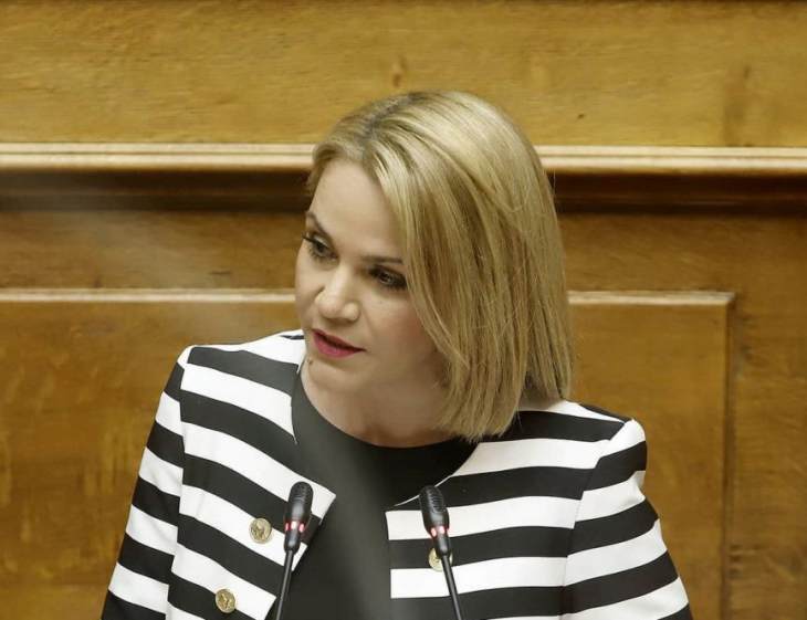 &Gamma;&iota;&alpha; &tau;&eta;&nu; &Tau;έ&lambda;&epsilon;&nu;&delta;&omicron; &kappa;&alpha;&iota; &tau;&eta;&nu; &alpha;&pi;&omicron;&kappa;&alpha;&tau;ά&sigma;&tau;&alpha;&sigma;&eta; &tau;&omega;&nu; &zeta;&eta;&mu;&iota;ώ&nu; &sigma;&tau;&eta;&nu; &pi;&alpha;&rho;&alpha;&lambda;&iota;&alpha;&kappa;ή &zeta;ώ&nu;&eta;, &pi;&alpha;&rho;έ&mu;&beta;&alpha;&sigma;&eta; &Mu;ί&kappa;&alpha;&sigmaf; &Iota;&alpha;&tau;&rho;ί&delta;&eta; &sigma;&tau;&omicron; &Upsilon;&pi;&omicron;&upsilon;&rho;&gamma;&epsilon;ί&omicron; &Nu;&alpha;&upsilon;&tau;&iota;&lambda;ί&alpha;&sigmaf;.