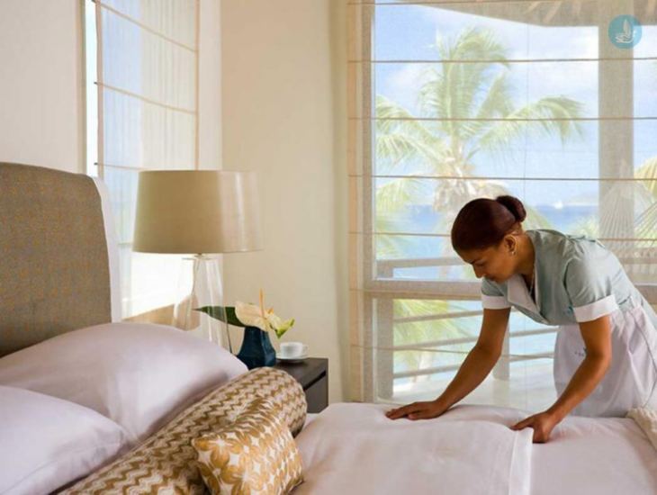 &Sigma;&tau;&omicron;&nu; &laquo;&alpha;έ&rho;&alpha;&raquo; &omicron;&iota; &epsilon;&rho;&gamma;&alpha;&zeta;ό&mu;&epsilon;&nu;&omicron;&iota; &sigma;&tau;&omicron;&nu; &tau;&omicron;&upsilon;&rho;&iota;&sigma;&mu;ό &ndash; &epsilon;&pi;&iota;&sigma;&iota;&tau;&iota;&sigma;&mu;ό &alpha;&nu; &alpha;&nu;&omicron;ί&xi;&omicron;&upsilon;&nu; &alpha;&rho;&gamma;ό&tau;&epsilon;&rho;&alpha; &tau;&alpha; &xi;&epsilon;&nu;&omicron;&delta;&omicron;&chi;&epsilon;ί&alpha;