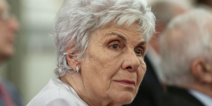 &Pi;έ&theta;&alpha;&nu;&epsilon; &eta; &pi;&omicron;&iota;ή&tau;&rho;&iota;&alpha; &Kappa;&iota;&kappa;ή &Delta;&eta;&mu;&omicron;&upsilon;&lambda;ά