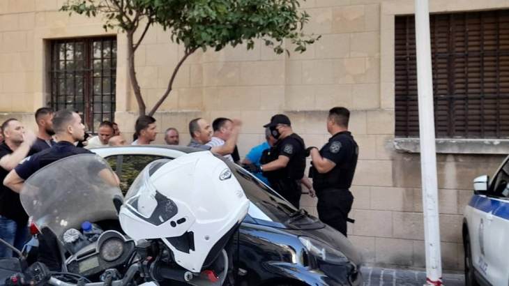 &Rho;ό&delta;&omicron;&sigmaf;: &Sigma;&tau;&eta;&nu; &alpha;&nu;&alpha;&kappa;&rho;ί&tau;&rho;&iota;&alpha; &omicron;&iota; &delta;&rho;ά&sigma;&tau;&epsilon;&sigmaf; &tau;&eta;&sigmaf; &delta;&omicron;&lambda;&omicron;&phi;&omicron;&nu;ί&alpha;&sigmaf; &tau;&omicron;&upsilon; 46&chi;&rho;&omicron;&nu;&omicron;&upsilon; &epsilon;&pi;&iota;&chi;&epsilon;&iota;&rho;&eta;&mu;&alpha;&tau;ί&alpha;