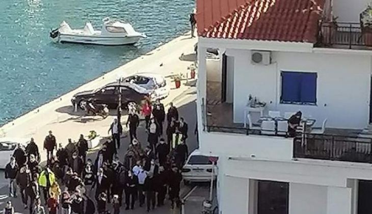 &Sigma;&Upsilon;&Rho;&Iota;&Zeta;&Alpha;: &Gamma;&iota;&alpha;&tau;ί "έ&theta;&alpha;&psi;&alpha;&nu;" &tau;&omicron; &beta;ί&nu;&tau;&epsilon;&omicron; &tau;&eta;&sigmaf; &Iota;&kappa;&alpha;&rho;ί&alpha;&sigmaf;, &Epsilon;&Rho;&Tau; &kappa;&alpha;&iota; &iota;&delta;&iota;&omega;&tau;&iota;&kappa;ά &kappa;&alpha;&nu;ά&lambda;&iota;&alpha;