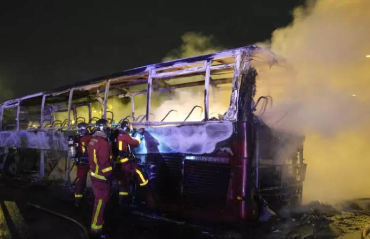 &Chi;ά&omicron;&sigmaf; &sigma;&tau;&eta; &Gamma;&alpha;&lambda;&lambda;ί&alpha;: &Delta;&epsilon;&nu; &pi;ά&epsilon;&iota; &Gamma;&epsilon;&rho;&mu;&alpha;&nu;ί&alpha; &omicron; &Mu;&alpha;&kappa;&rho;ό&nu; - &Tau;&epsilon;&rho;ά&sigma;&tau;&iota;&epsilon;&sigmaf; &kappa;&alpha;&tau;&alpha;&sigma;&tau;&rho;&omicron;&phi;έ&sigmaf;, &sigma;&epsilon; &sigma;&tau;ά&sigma;&eta; &omicron;&iota; &mu;&epsilon;&tau;&alpha;&phi;&omicron;&rho;έ&sigmaf;, &tau;&epsilon;&theta;&omega;&rho;&alpha;&kappa;&iota;&sigma;&mu;έ&nu;&alpha; &sigma;&tau;&omicron;&upsilon;&sigmaf; &delta;&rho;ό&mu;&omicron;&upsilon;&sigmaf;