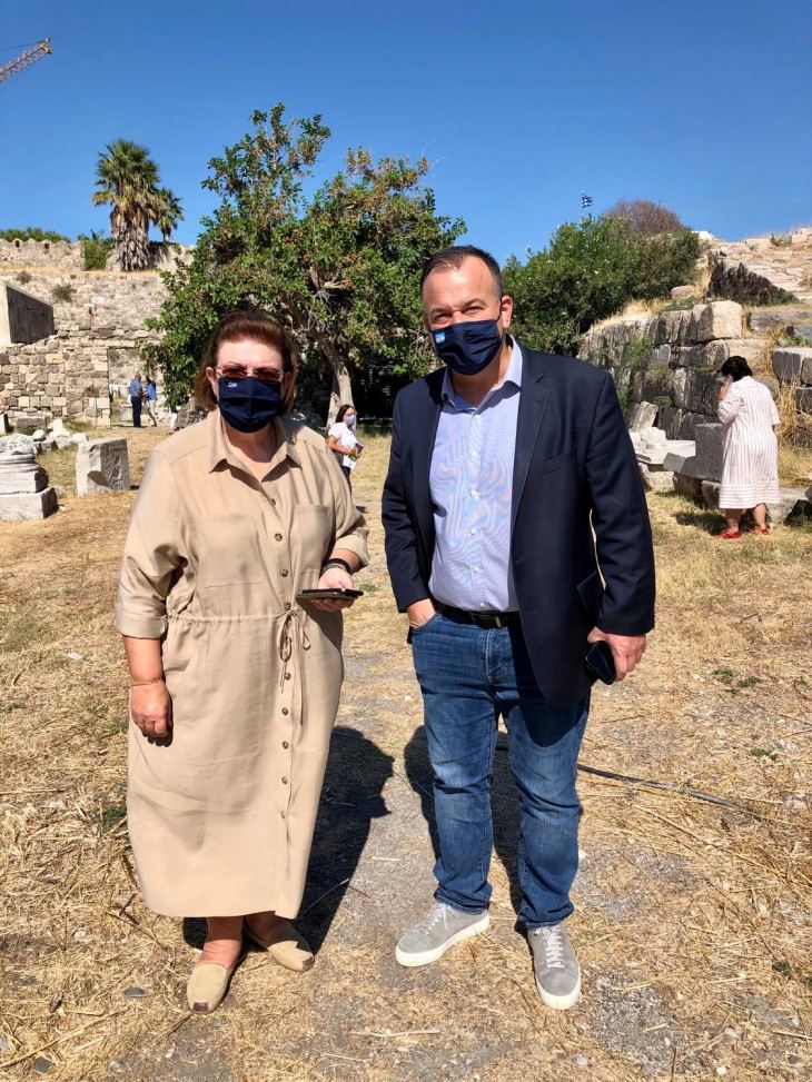 &Iota;&omega;ά&nu;&nu;&eta;&sigmaf; &Pi;&alpha;&pi;&pi;ά&sigmaf;: &Lambda;ύ&theta;&eta;&kappa;&epsilon; &tau;&omicron; &theta;έ&mu;&alpha; &pi;&lambda;&eta;&rho;&omega;&mu;ή&sigmaf; &tau;&omega;&nu; &alpha;&rho;&chi;&alpha;&iota;&omicron;&phi;&upsilon;&lambda;ά&kappa;&omega;&nu;