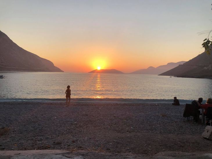 &Mu;&alpha;&kappa;&alpha;&rho;&omicron;&nu;ά&delta;&alpha; &mu;&epsilon; &pi;&epsilon;&tau;&alpha;&lambda;ί&delta;&epsilon;&sigmaf; &kappa;&alpha;&iota; &kappa;&omicron;&chi;ύ&lambda;&iota;&alpha; &sigma;&tau;&omicron;&upsilon; &Pi;&alpha;&nu;&tau;&epsilon;&lambda;ή &sigma;&tau;&alpha; &Alpha;&rho;&gamma;&iota;&nu;ώ&nu;&tau;&alpha;