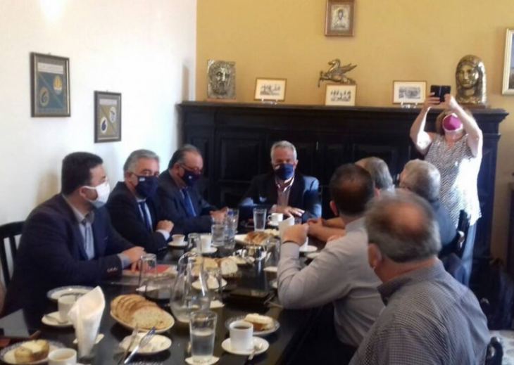 &Sigma;&upsilon;&mu;&mu;&epsilon;&tau;&omicron;&chi;ή &tau;&omicron;&upsilon; &Beta;&alpha;&sigma;. &Upsilon;&psi;&eta;&lambda;ά&nu;&tau;&eta; &sigma;&epsilon; &sigma;ύ&sigma;&kappa;&epsilon;&psi;&eta; &mu;&epsilon; &tau;&omicron;&nu; &Upsilon;&pi;. &Alpha;&gamma;&rho;&omicron;&tau;&iota;&kappa;ή&sigmaf; &Alpha;&nu;ά&pi;&tau;&upsilon;&xi;&eta;&sigmaf; &Mu;ά&kappa;&eta; &Beta;&omicron;&rho;ί&delta;&eta; &sigma;&tau;&eta;&nu; &Kappa;ά&lambda;&upsilon;&mu;&nu;&omicron;