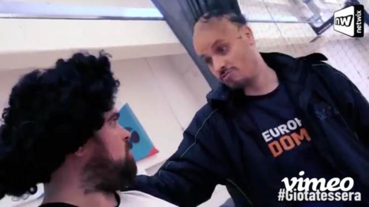 &Eta; &Epsilon;&Alpha;&Kappa;&Alpha; &Phi;&Epsilon;&Rho;&Nu;&Epsilon;&Iota; &Tau;&Omicron;&Nu; &Alpha;&Lambda;&Epsilon;&Xi;&Alpha;&Nu;&Delta;&Rho;&Omicron; &Tau;&Sigma;&Omicron;&Upsilon;&Beta;&Epsilon;&Lambda;&Alpha; &Gamma;&Iota;&Alpha; &Mu;&Iota;&Alpha; ... &Epsilon;&Xi;&Omega;&Phi;&Rho;&Epsilon;&Nu;&Iota;&Kappa;&Eta; &Pi;&Alpha;&Rho;&Alpha;&Sigma;&Tau;&Alpha;&Sigma;&Eta; &Sigma;&Tau;&Omicron; &Alpha;&Nu;&Omicron;&Iota;&Kappa;&Tau;&Omicron; &Theta;&Epsilon;&Alpha;&Tau;&Rho;&Omicron; &Chi;&Omega;&Rho;&Alpha;&Sigma; (VID)