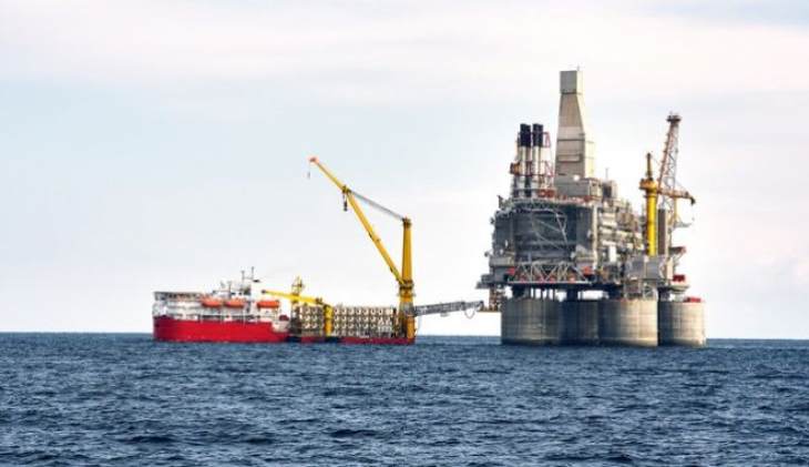 &Epsilon;&nu;&epsilon;&rho;&gamma;&epsilon;&iota;&alpha;&kappa;ή &kappa;&rho;ί&sigma;&eta; - G7: &Pi;&lambda;&alpha;&phi;ό&nu; &sigma;&tau;&eta;&nu; &tau;&iota;&mu;ή &tau;&omicron;&upsilon; &rho;&omega;&sigma;&iota;&kappa;&omicron;ύ &pi;&epsilon;&tau;&rho;&epsilon;&lambda;&alpha;ί&omicron;&upsilon; &alpha;&pi;&omicron;&phi;ά&sigma;&iota;&sigma;&alpha;&nu; &omicron;&iota; &upsilon;&pi;&omicron;&upsilon;&rho;&gamma;&omicron;ί &Omicron;&iota;&kappa;&omicron;&nu;&omicron;&mu;&iota;&kappa;ώ&nu;