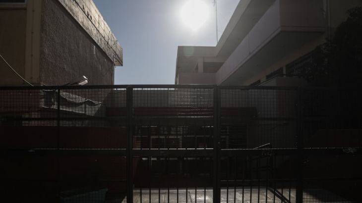 &Kappa;&lambda;&epsilon;&iota;&sigma;&tau;ά &sigma;&chi;&omicron;&lambda;&epsilon;ί&alpha; &kappa;&alpha;&iota; &kappa;&omicron;&rho;&omega;&nu;&omicron;ϊό&sigmaf;: &Pi;ώ&sigmaf; &theta;&alpha; &gamma;ί&nu;&epsilon;&iota; &eta; &alpha;&nu;&alpha;&pi;&lambda;ή&rho;&omega;&sigma;&eta; &tau;&omega;&nu; &mu;&alpha;&theta;&eta;&mu;ά&tau;&omega;&nu; - &Sigma;&epsilon;&nu;ά&rho;&iota;&omicron; &gamma;&iota;&alpha; &Pi;&alpha;&nu;&epsilon;&lambda;&lambda;&alpha;&delta;&iota;&kappa;έ&sigmaf; &tau;&omicron;&nu; &Sigma;&epsilon;&pi;&tau;έ&mu;&beta;&rho;&iota;&omicron;