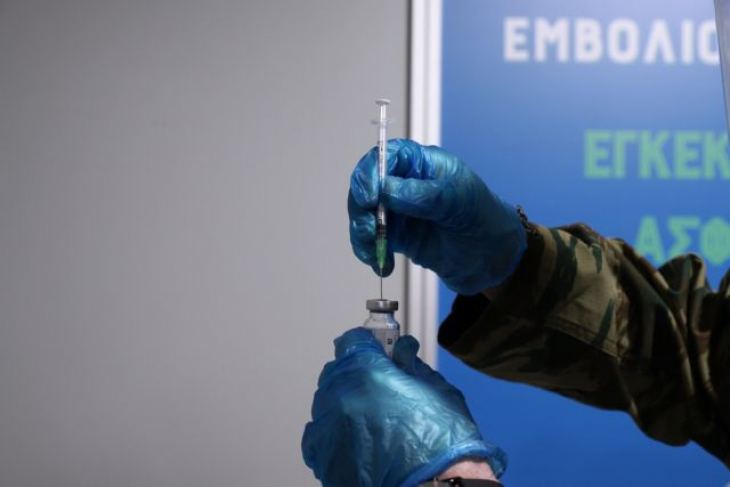 Καταγγελία Βασιλακόπουλου: Δεν παρέλυσε ο γιατρός από το εμβόλιο στην Κέρκυρα – Έχει διαταχθεί σε βάρος του ΕΔΕ