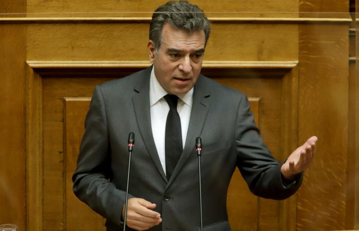 &Tau;&eta;&nu; &alpha;&kappa;&tau;&omicron;&pi;&lambda;&omicron;ϊ&kappa;ή &sigma;ύ&nu;&delta;&epsilon;&sigma;&eta; &tau;&eta;&sigmaf; &Alpha;&sigma;&tau;&upsilon;&pi;ά&lambda;&alpha;&iota;&alpha;&sigmaf; &mu;&epsilon; &tau;&eta;&nu; &Rho;ό&delta;&omicron; &kappa;&alpha;&iota; &tau;&eta;&nu; &Kappa;&omega;, &pi;&rho;ό&tau;&epsilon;&iota;&nu;&epsilon; &omicron; &Mu;ά&nu;&omicron;&sigmaf; &Kappa;ό&nu;&sigma;&omicron;&lambda;&alpha;&sigmaf; &sigma;&tau;&omicron;&nu; &Upsilon;&pi;&omicron;&upsilon;&rho;&gamma;ό &Nu;&alpha;&upsilon;&tau;&iota;&lambda;ί&alpha;&sigmaf;