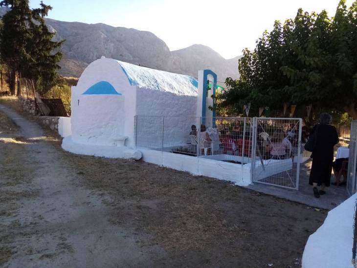 O &epsilon;&sigma;&pi;&epsilon;&rho;&iota;&nu;ό&sigmaf; &tau;&omicron;&upsilon; &Pi;&rho;&omicron;&phi;ή&tau;&omicron;&upsilon; &Eta;&lambda;ί&alpha; &sigma;&tau;&omicron; &omicron;&mu;ώ&nu;&upsilon;&mu;&omicron; &epsilon;&kappa;&kappa;&lambda;&eta;&sigma;ά&kappa;&iota; &sigma;&tau;&omicron;&nu; &Beta;&alpha;&theta;ύ