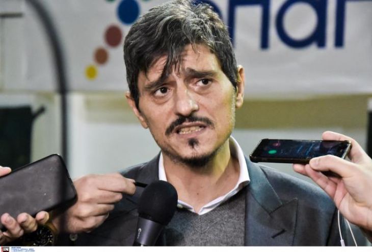 &Omicron; Ό&mu;&iota;&lambda;&omicron;&sigmaf; &Gamma;&iota;&alpha;&nu;&nu;&alpha;&kappa;ό&pi;&omicron;&upsilon;&lambda;&omicron;&upsilon; &sigma;&tau;έ&lambda;&nu;&epsilon;&iota; &beta;&omicron;ή&theta;&epsilon;&iota;&alpha; &sigma;&tau;&omicron;&nu; Έ&beta;&rho;&omicron;