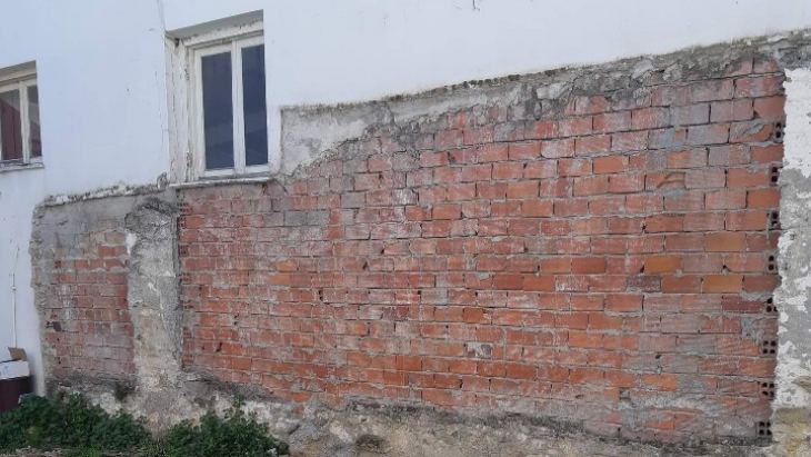 Εγκαταλελειμμένα κτήρια στις Πεταλούδες επισκευάζονται και παραδίδονται προς χρήση στους πολίτες