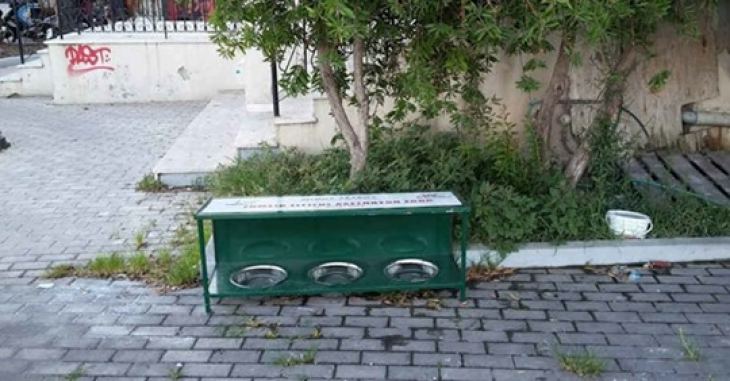 Ταίστρες Και Ποτίστρες Για Αδέσποτα Απο Τον Δήμο Ρόδου