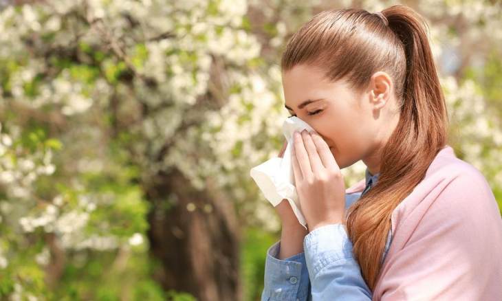 6 συμβουλές καθαριότητας για να μην επιδεινωθούν οι αλλεργίες της άνοιξης