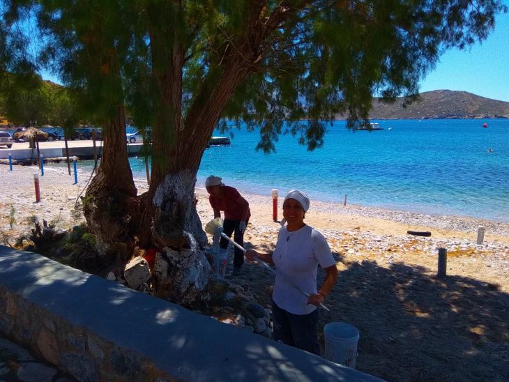 &Omicron; &Sigma;ύ&lambda;&lambda;&omicron;&gamma;&omicron;&sigmaf; " Ό&lambda;&omicron;&iota; &mu;&alpha;&zeta;ί &gamma;&iota;&alpha; &tau;&omicron;&nu; &Epsilon;&mu;&pi;&omicron;&rho;&epsilon;&iota;ό " &epsilon;&upsilon;&chi;&alpha;&rho;&iota;&sigma;&tau;&epsilon;ί ό&sigma;&omicron;&upsilon;&sigmaf; &beta;&omicron;ή&theta;&eta;&sigma;&alpha;&nu; &mu;&epsilon; &tau;&eta;&nu; &Kappa;&alpha;&theta;&alpha;&rho;&iota;ό&tau;&eta;&tau;&alpha;