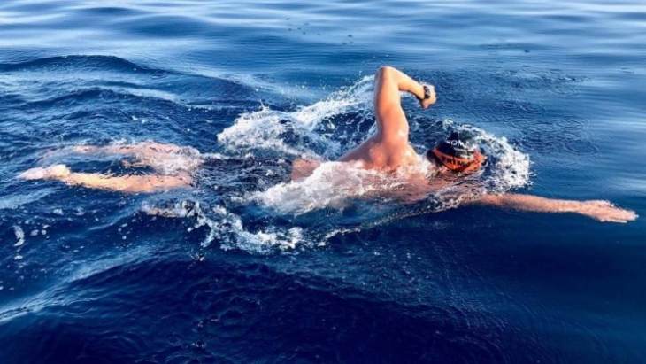 Κολύμπησε επί 64 ώρες από τη Ρόδο στο Καστελλόριζο