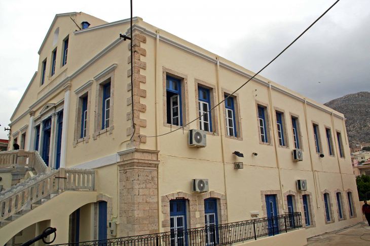 &Pi;&rho;&omicron;&sigma;&phi;&omicron;&rho;έ&sigmaf; &zeta;&eta;&tau;ά&epsilon;&iota; &eta; &Alpha;&Epsilon;&Nu; &gamma;&iota;&alpha; &tau;&eta;&lambda;&epsilon;&omicron;&rho;ά&sigma;&epsilon;&iota;&sigmaf;, έ&pi;&iota;&pi;&lambda;&alpha;, &lambda;&omicron;&gamma;&iota;&sigma;&mu;&iota;&kappa;ό &omega;&rho;&omicron;&lambda;&omicron;&gamma;ί&omicron;&upsilon; &pi;&rho;&omicron;&gamma;&rho;ά&mu;&mu;&alpha;&tau;&omicron;&sigmaf;