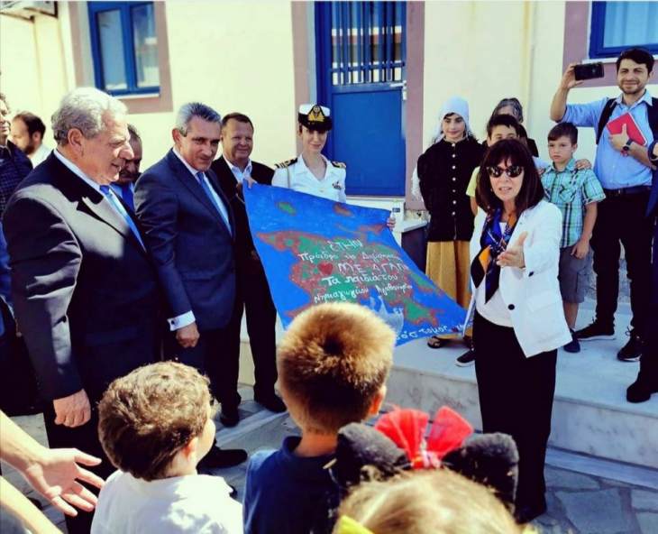 &Sigma;&tau;&eta; &Rho;ό&delta;&omicron; &gamma;&iota;&alpha; &tau;&eta;&nu; &epsilon;&pi;έ&tau;&epsilon;&iota;&omicron; &tau;&eta;&sigmaf; &Epsilon;&nu;&sigma;&omega;&mu;ά&tau;&omega;&sigma;&eta;&sigmaf; &tau;&eta;&sigmaf; &Delta;&omega;&delta;&epsilon;&kappa;&alpha;&nu;ή&sigma;&omicron;&upsilon; &eta; &Pi;&rho;ό&epsilon;&delta;&rho;&omicron;&sigmaf; &tau;&eta;&sigmaf; &Delta;&eta;&mu;&omicron;&kappa;&rho;&alpha;&tau;ί&alpha;&sigmaf;, &alpha;&pi;&omicron;&delta;&epsilon;&chi;ό&mu;&epsilon;&nu;&eta; &tau;&eta;&nu; &pi;&rho;ό&sigma;&kappa;&lambda;&eta;&sigma;&eta; &tau;&omicron;&upsilon; &Pi;&epsilon;&rho;&iota;&phi;&epsilon;&rho;&epsilon;&iota;ά&rho;&chi;&eta; &Tau;&eta;&nu; &pi;&rho;ό&sigma;&kappa;&lambda;&eta;&sigma;&eta; &tau;&omicron;&upsilon; &Gamma;&iota;ώ&rho;&gamma;&omicron;&upsilon; &Chi;&alpha;&tau;&zeta;&eta;&mu;ά&rho;&kappa;&omicron;&upsilon;  &alpha;&pi;&omicron;&delta;έ&chi;&theta;&eta;&kappa;&epsilon; &kappa;&alpha;&iota; &omicron; &Upsilon;&phi;&upsilon;&pi;&omicron;&upsilon;&rho;&gamma;ό&sigmaf; &Epsilon;&theta;&nu;&iota;&kappa;ή&sigmaf; Ά&mu;&upsilon;&nu;&alpha;&sigmaf;, &Alpha;&lambda;&kappa;&iota;&beta;&iota;ά&delta;&eta;&sigmaf; &Sigma;&tau;&epsilon;&phi;&alpha;&nu;ή&sigmaf;