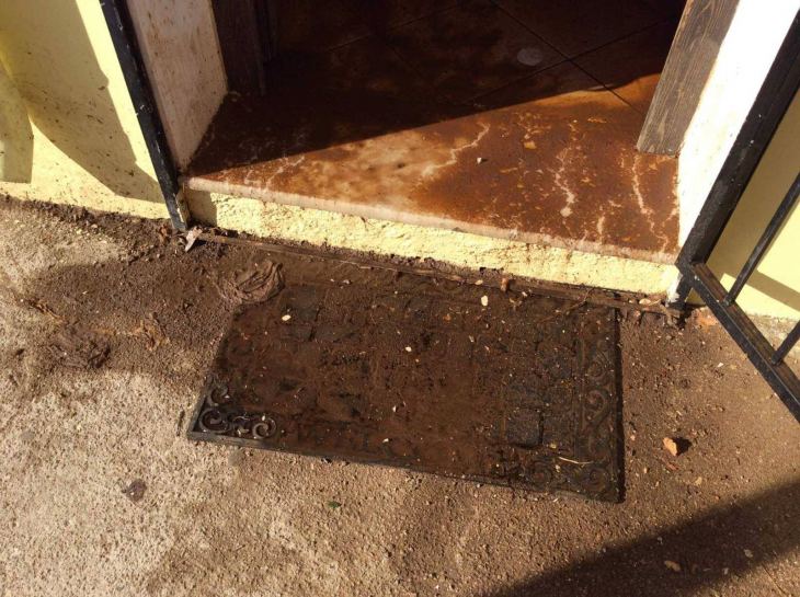 Ά&lambda;&lambda;&eta; &mu;ί&alpha; "&epsilon;&kappa;&delta;ή&lambda;&omega;&sigma;&eta;" &pi;&omicron;&lambda;&iota;&tau;&iota;&sigma;&mu;&omicron;ύ &alpha;&pi;ό &alpha;&gamma;&nu;ώ&sigma;&tau;&omicron;&upsilon;&sigmaf; &chi;&theta;&epsilon;&sigmaf; &beta;&rho;ά&delta;&upsilon; &sigma;&tau;&omicron; &alpha;&nu;&omicron;&iota;&kappa;&tau;ό &theta;έ&alpha;&tau;&rho;&omicron; &Chi;ώ&rho;&alpha;&sigmaf;