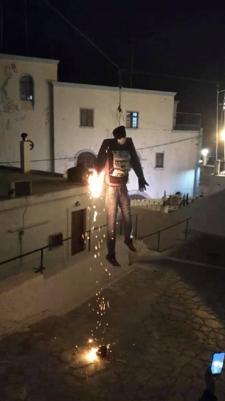 &Tau;&omicron; &kappa;ά&psi;&iota;&mu;&omicron; &tau;&omicron;&upsilon; &Iota;&omicron;ύ&delta;&alpha; &chi;&theta;&epsilon;&sigmaf; &beta;&rho;ά&delta;&upsilon; &alpha;&pi;ό &tau;&omicron;&nu; &Iota;&epsilon;&rho;ό &Nu;&alpha;ό &tau;&omicron;&upsilon; &Alpha;&gamma;ί&omicron;&upsilon; &Nu;&iota;&kappa;&omicron;&lambda;ά&omicron;&upsilon;