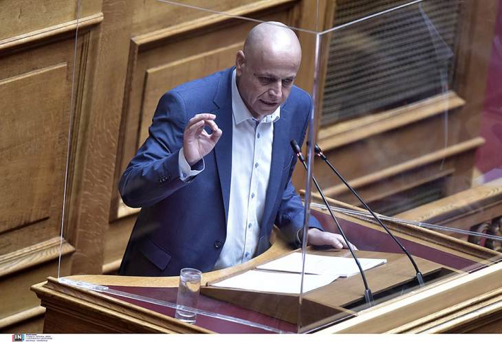 &Nu;. &Sigma;&alpha;&nu;&tau;&omicron;&rho;&iota;&nu;&iota;ό&sigmaf;: &laquo;&Pi;&rho;&omega;&tau;&alpha;&theta;&lambda;ή&tau;&rho;&iota;&alpha;&raquo; &sigma;&epsilon; &alpha;&kappa;&rho;ί&beta;&epsilon;&iota;&alpha; &kappa;&alpha;&iota; &sigma;&kappa;&lambda;&eta;&rho;&omicron;ύ&sigmaf; &delta;&epsilon;ί&kappa;&tau;&epsilon;&sigmaf; &pi;&alpha;&nu;&delta;&eta;&mu;ί&alpha;&sigmaf; &eta; &Epsilon;&lambda;&lambda;ά&delta;&alpha;&raquo;